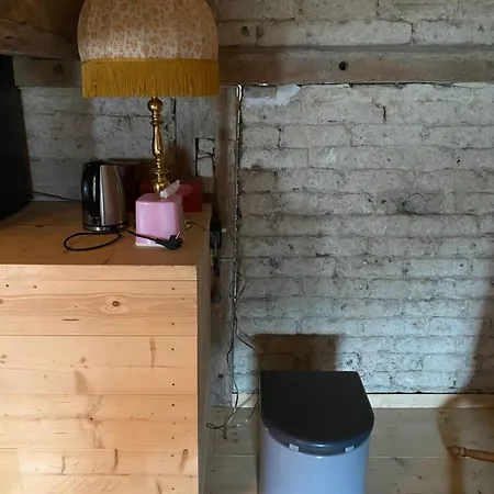 Gospodarstwo wiejskie Anno 1782 Unique Romantic Glamping At The Manors Historic Barn Arnager